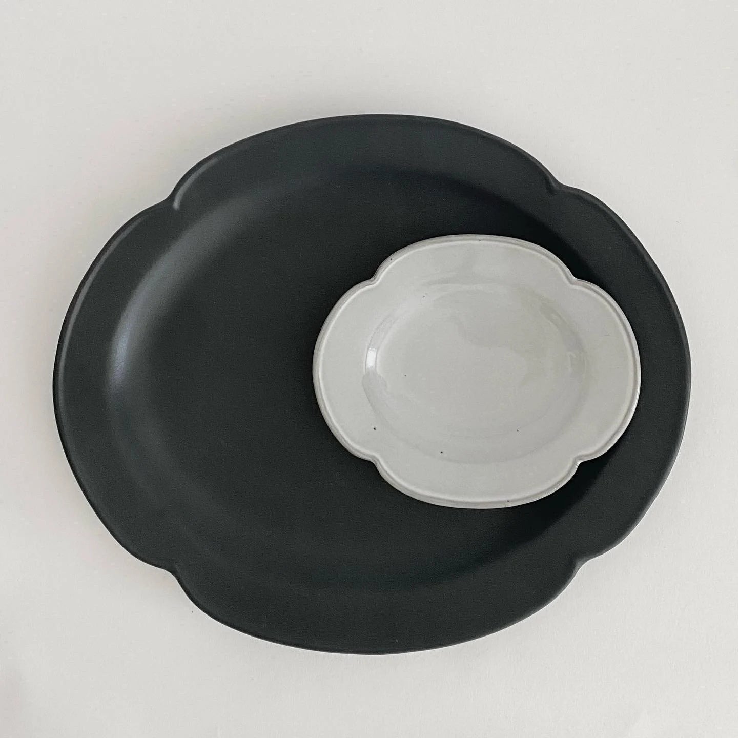 Japanese Minoware Cloud-Shaped Ceramic Plate, 3 sizes