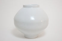 Korean Baekja Porcelain Dalhangari Moon Jar