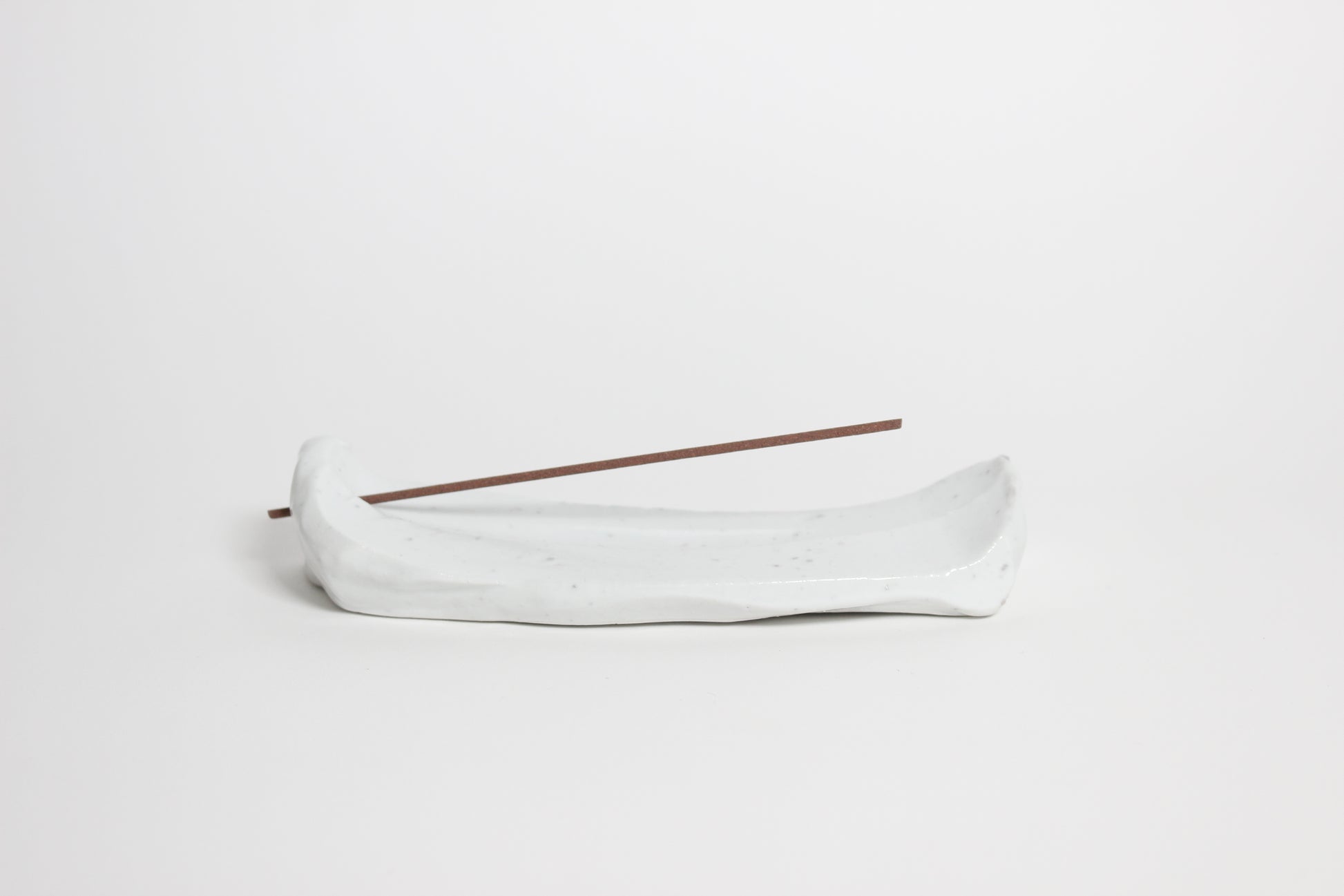 Ceramic leafy incense burner