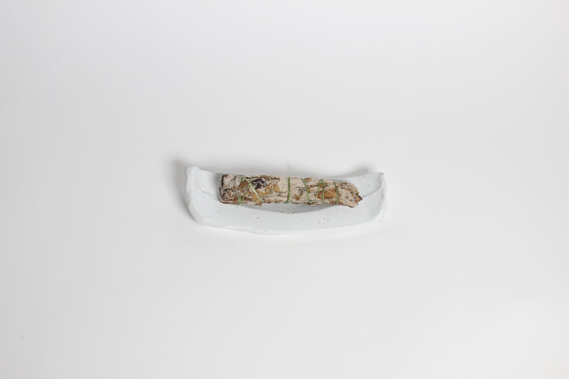 Ceramic leafy incense burner