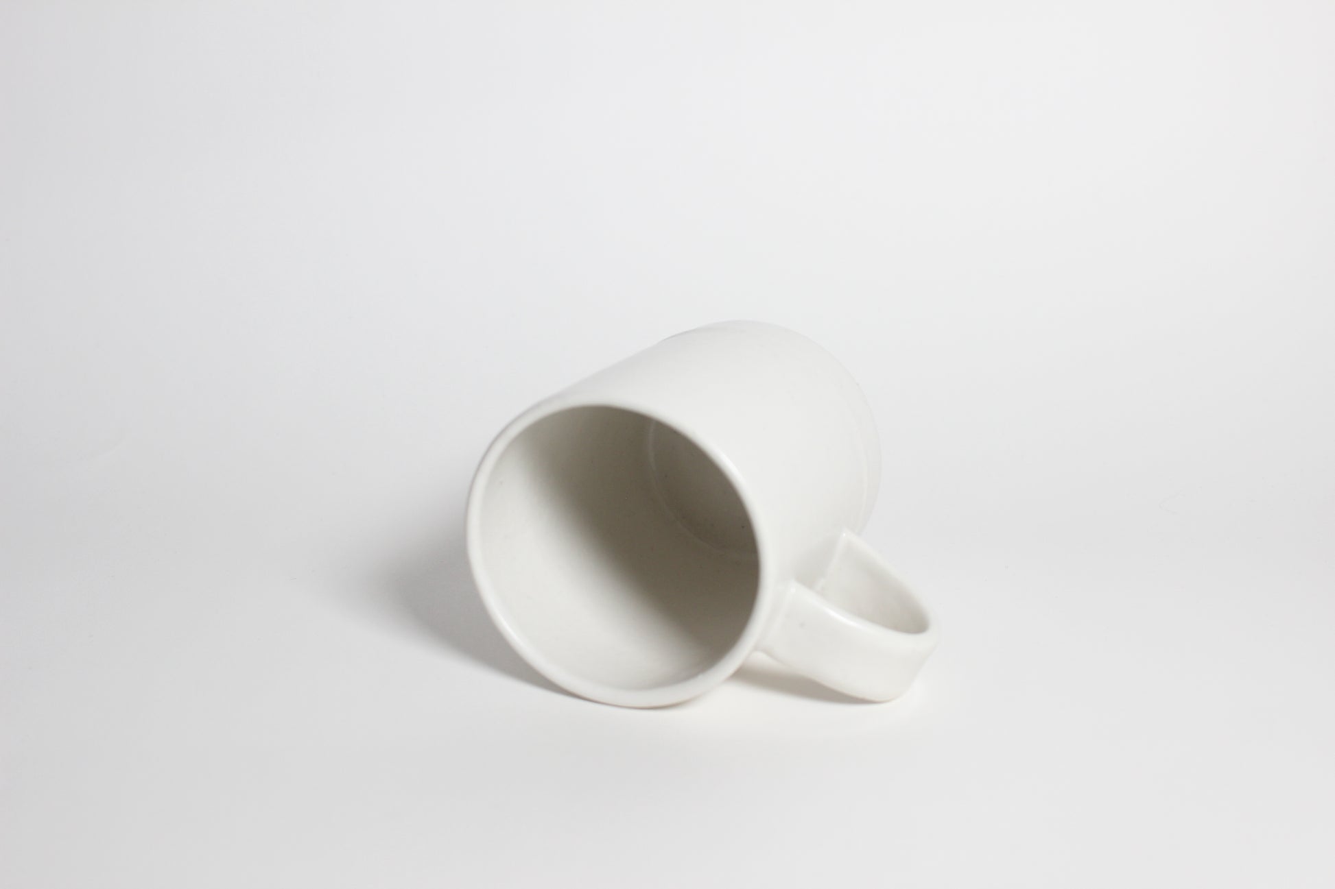 (KR) Ceramic mug in soft cream