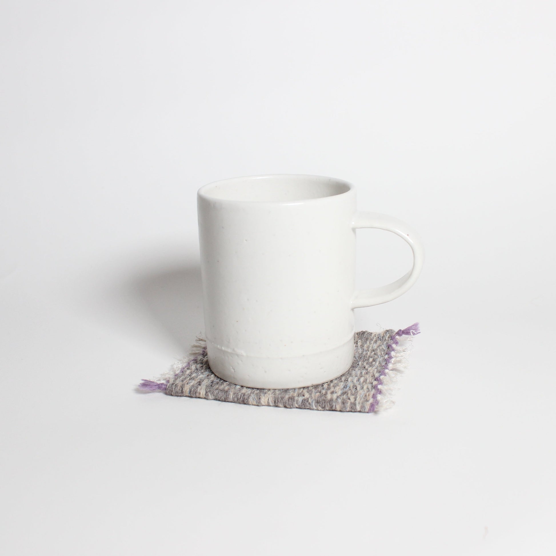 (KR) Ceramic mug in soft cream