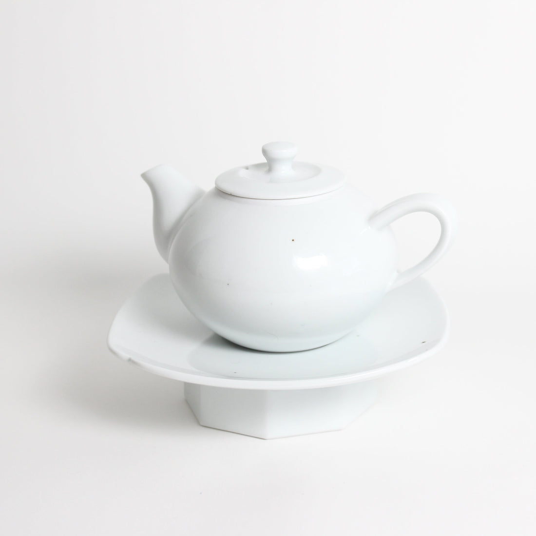 Korean Baekja Porcelain Tea Pot &amp; High Stand Tray