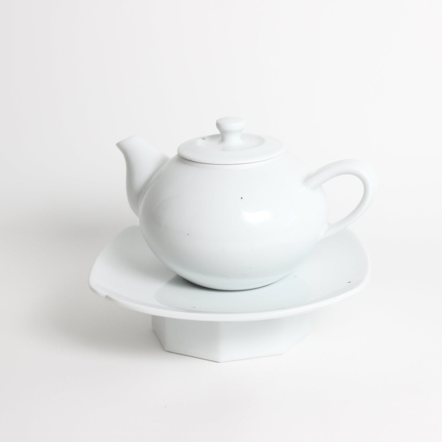Korean Baekja Porcelain Tea Pot &amp; High Stand Tray