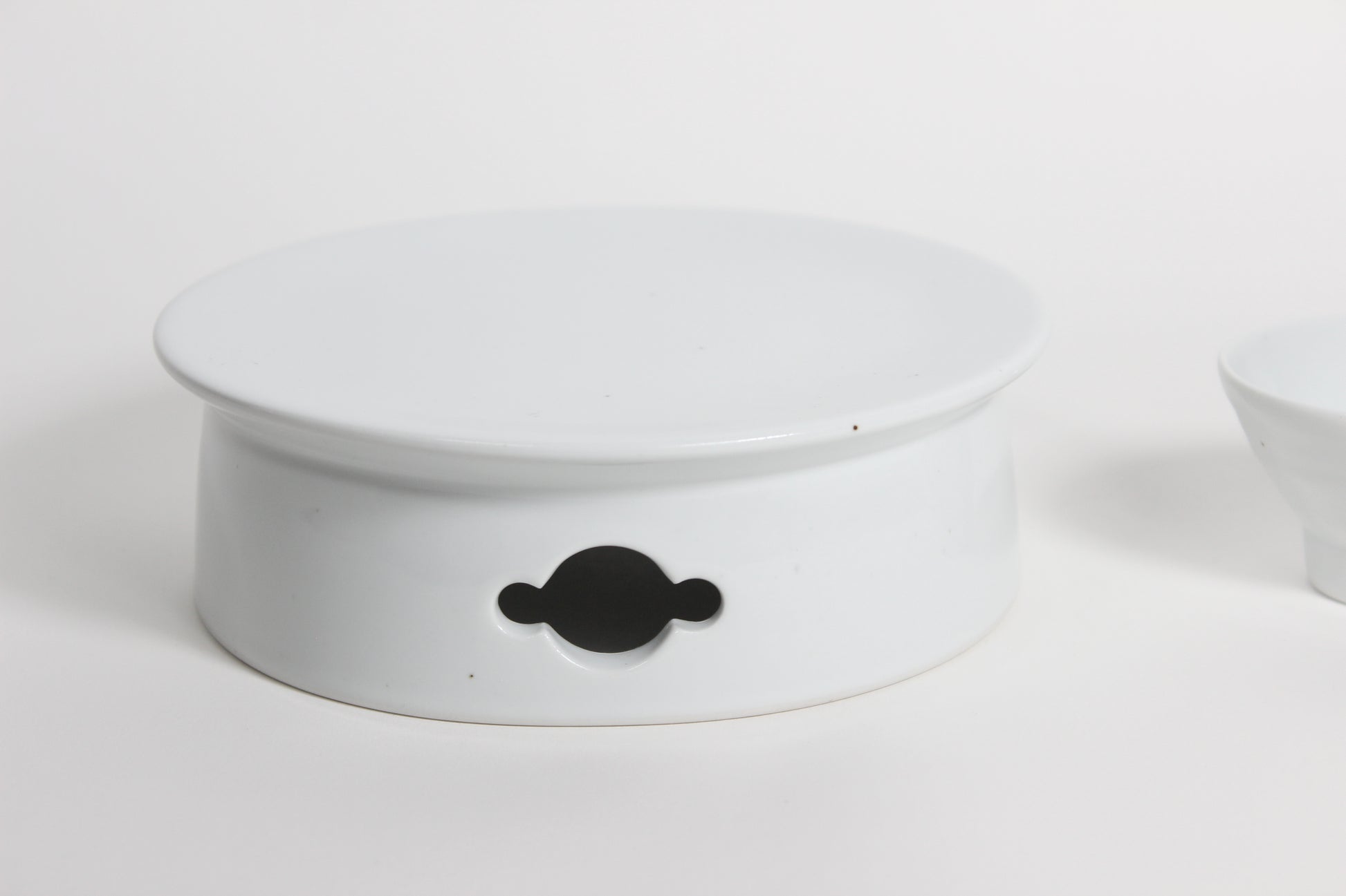 Korean Baekja White Porcelain Highstand Round Plates, L