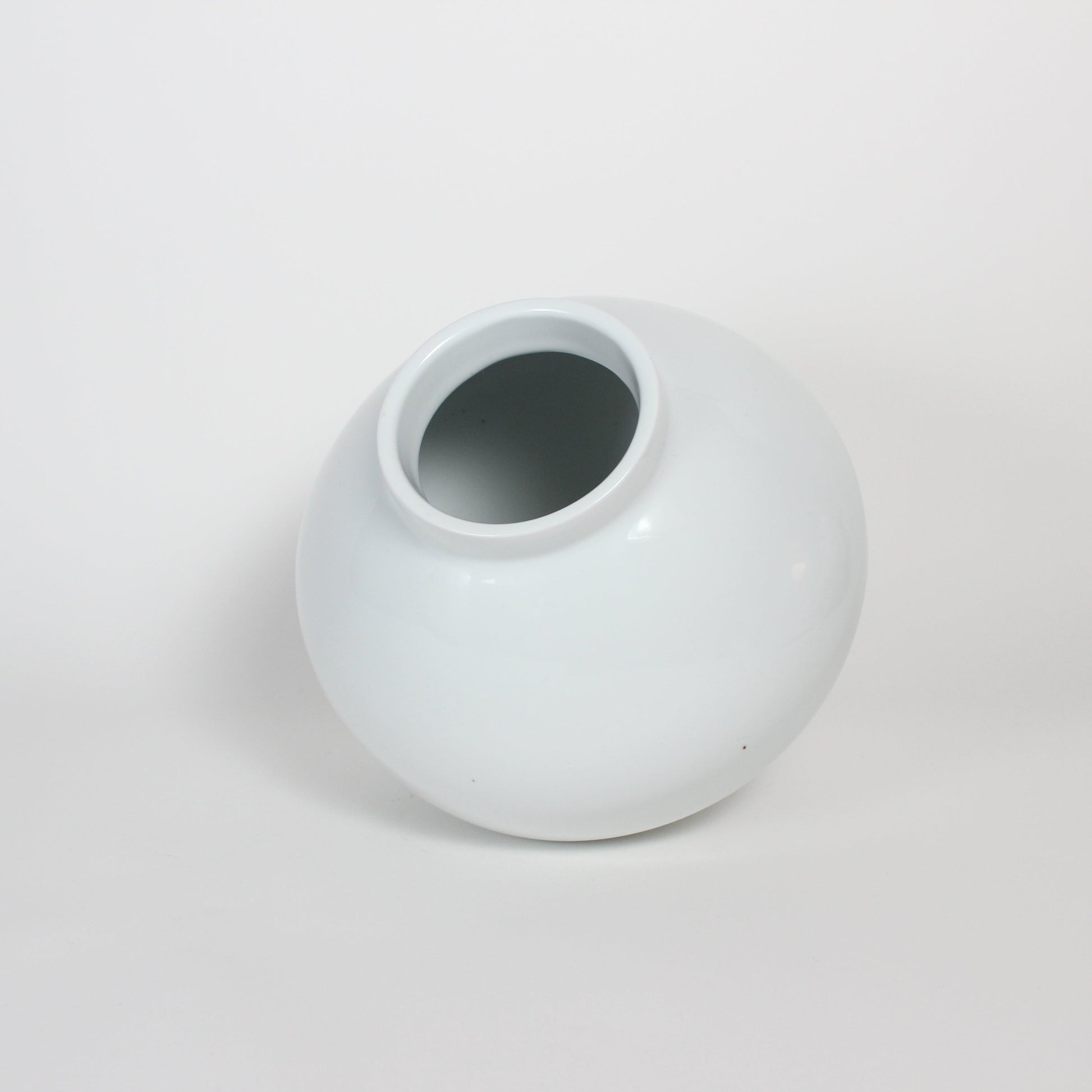 Korean Baekja Porcelain Dalhangari Moon Jar
