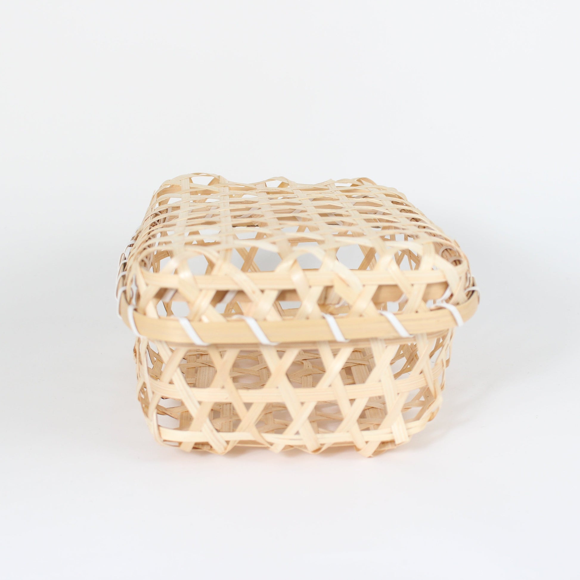 Handcrafted Retro Woven Lidded Bamboo Baskets, 3 Sizes