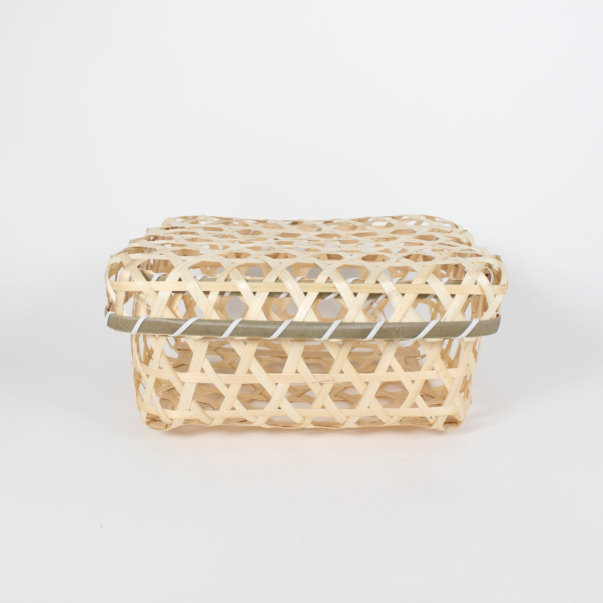 Handcrafted Retro Woven Lidded Bamboo Baskets, 3 Sizes