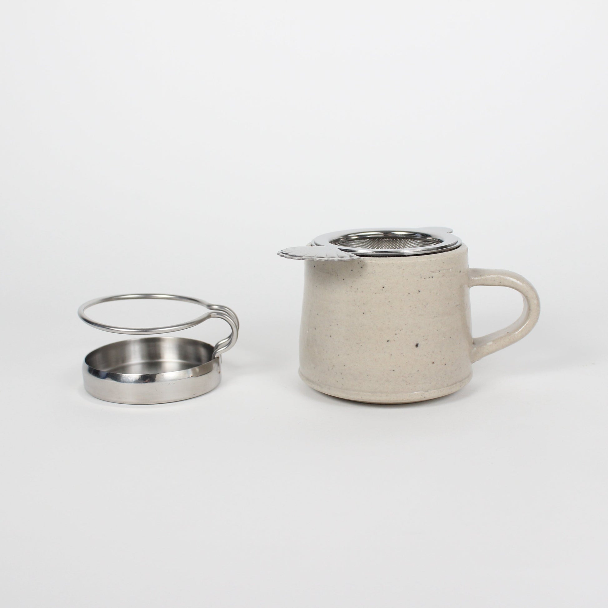 Japanese Stainless Steel Shell Motif Tea Strainer &amp; Stand
