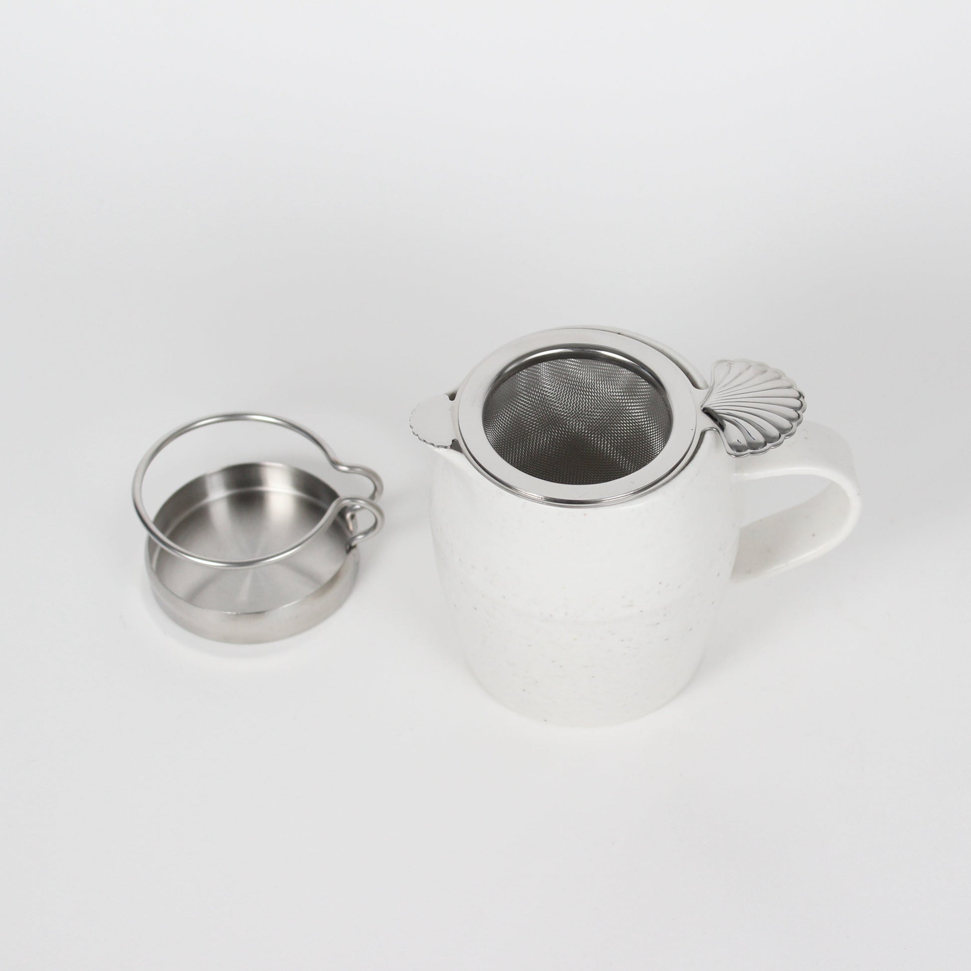 Japanese Stainless Steel Shell Motif Tea Strainer &amp; Stand