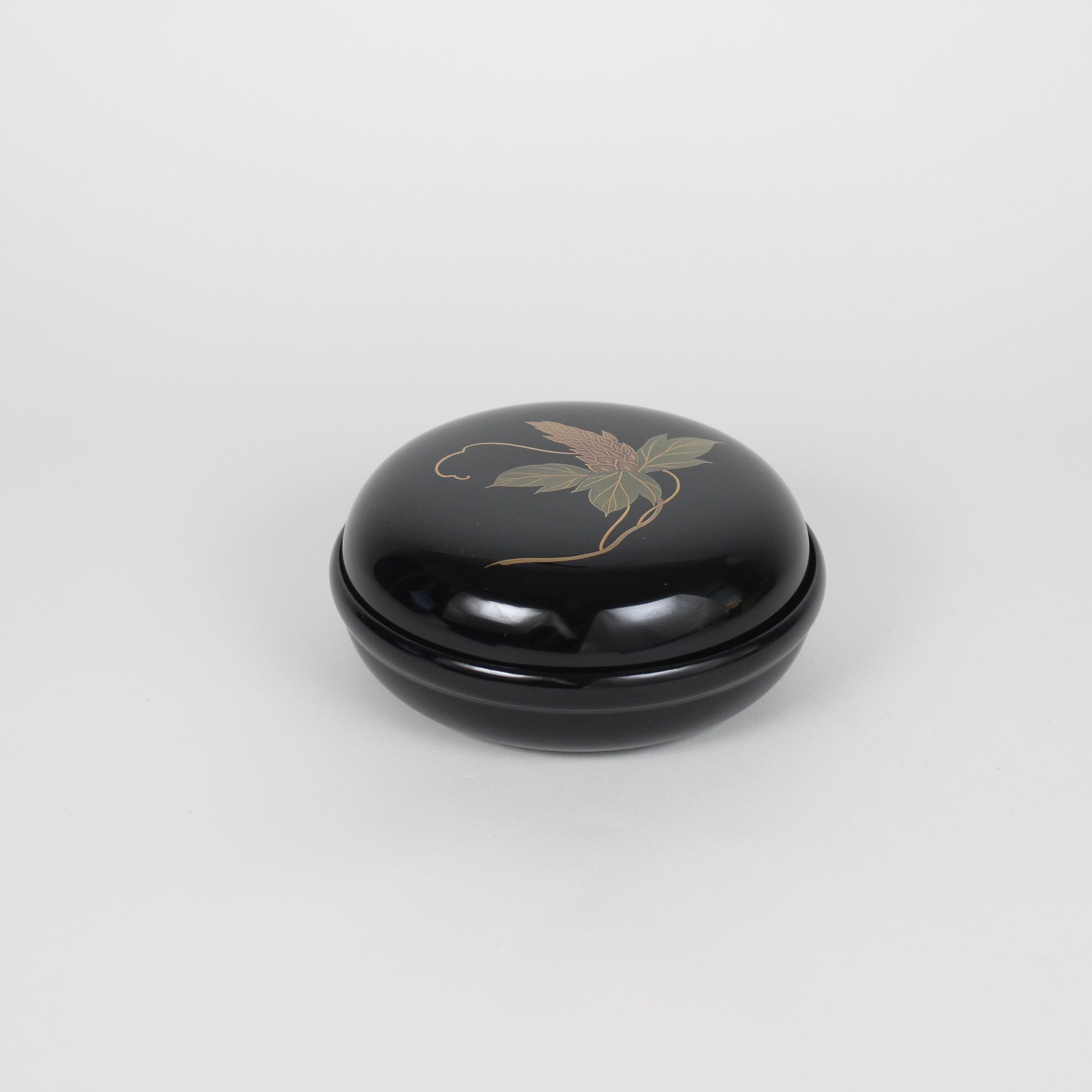 Japanese Urushi Lacquered Wooden Round Box, Kudzu Flower Motif