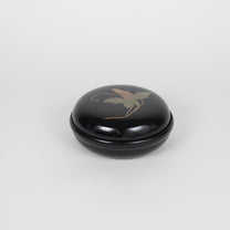 Japanese Urushi Lacquered Wooden Round Box, Kudzu Flower Motif