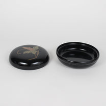 Japanese Urushi Lacquered Wooden Round Box, Kudzu Flower Motif