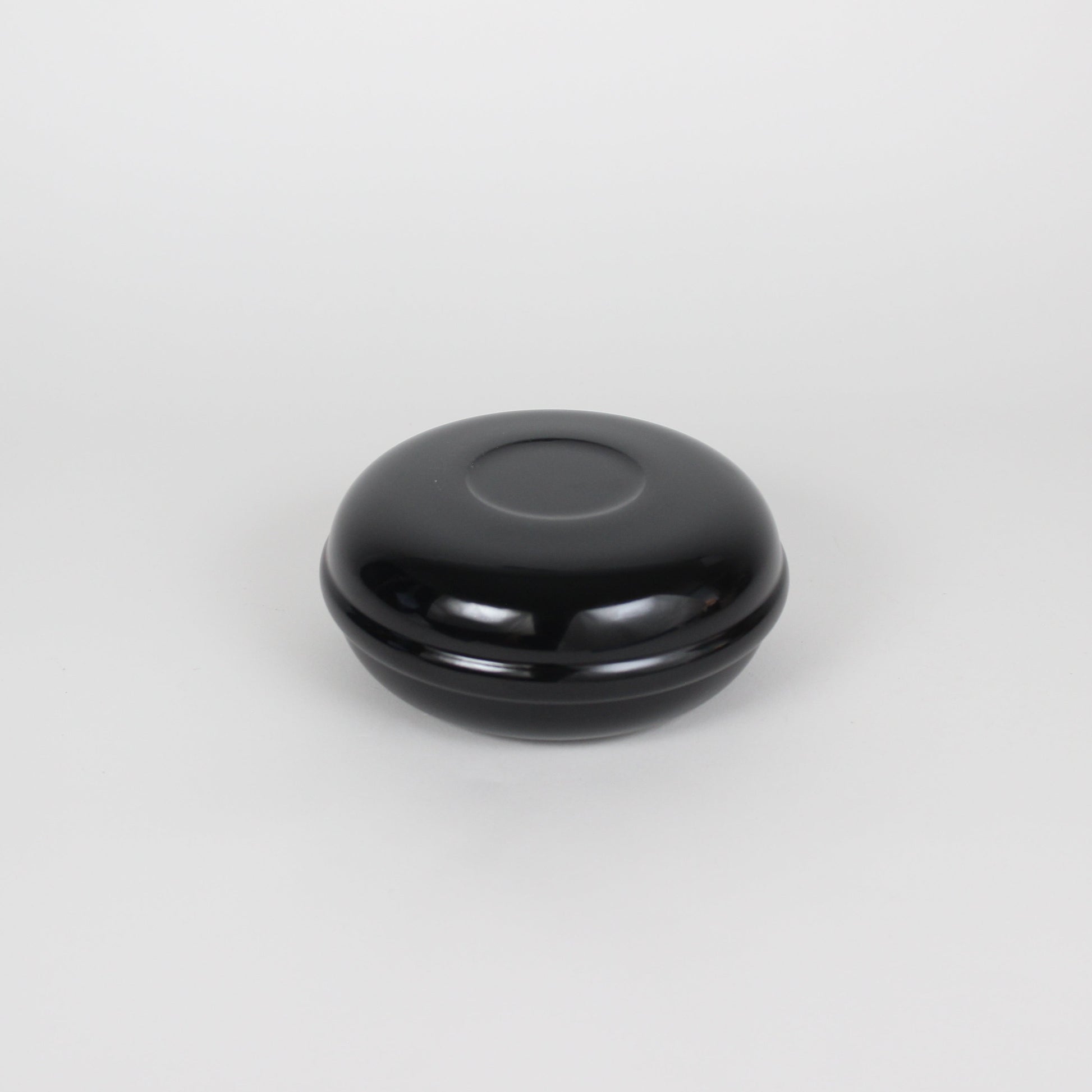 Japanese Urushi Lacquered Wooden Round Box, Kudzu Flower Motif