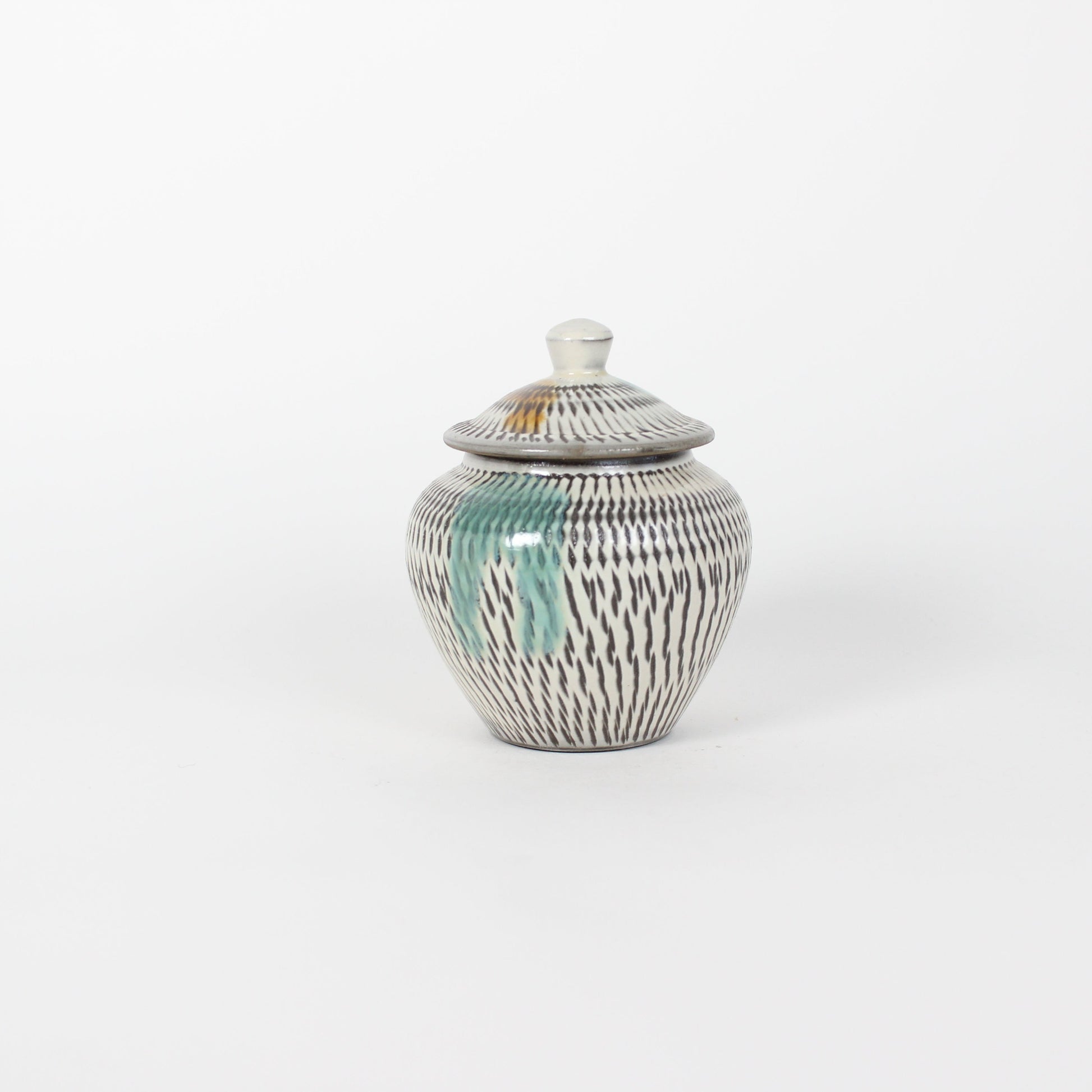 Japanese Onta-Yaki Tobikana Ceramic Lidded Jar
