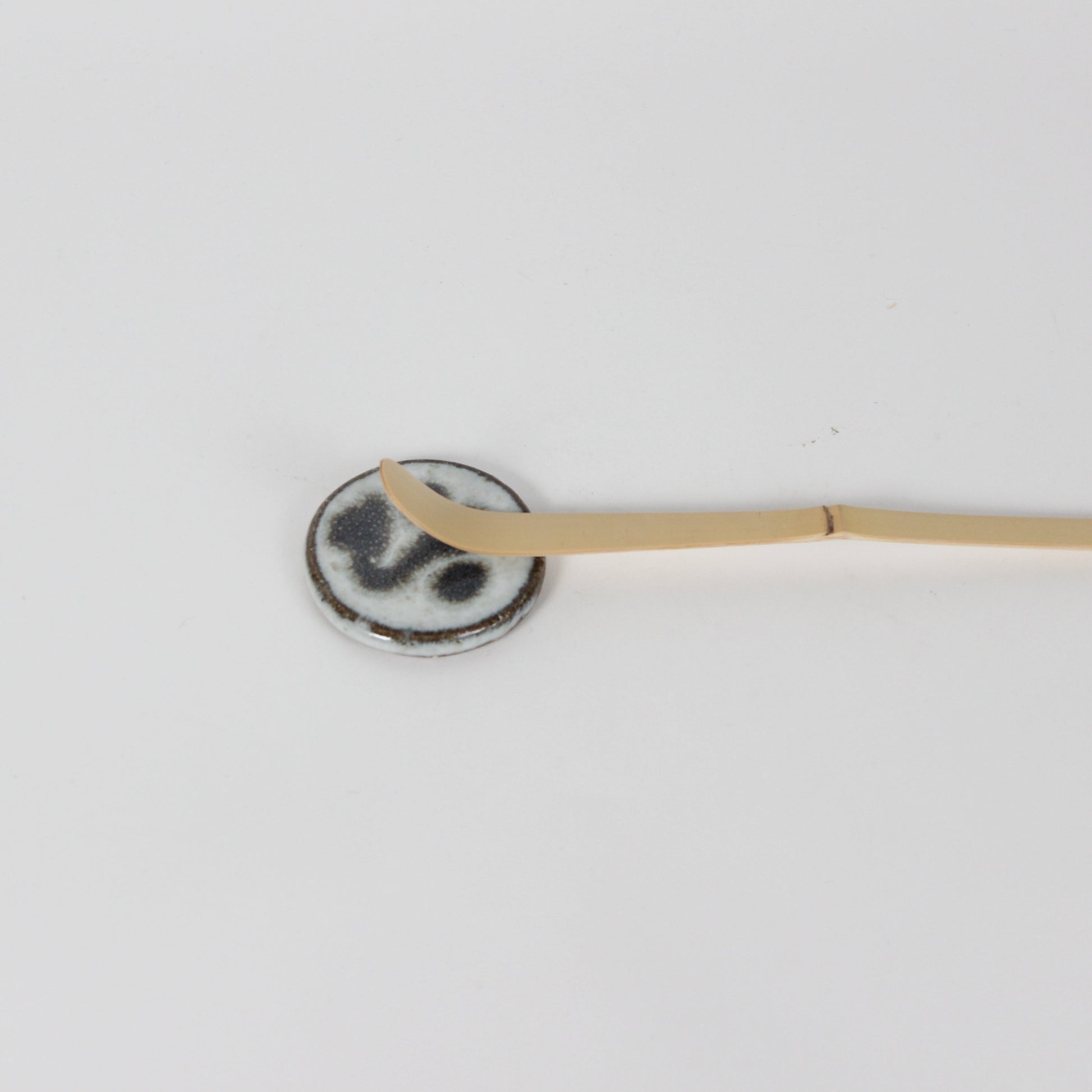 Japanese Shodai-Yaki Ceramic Rest