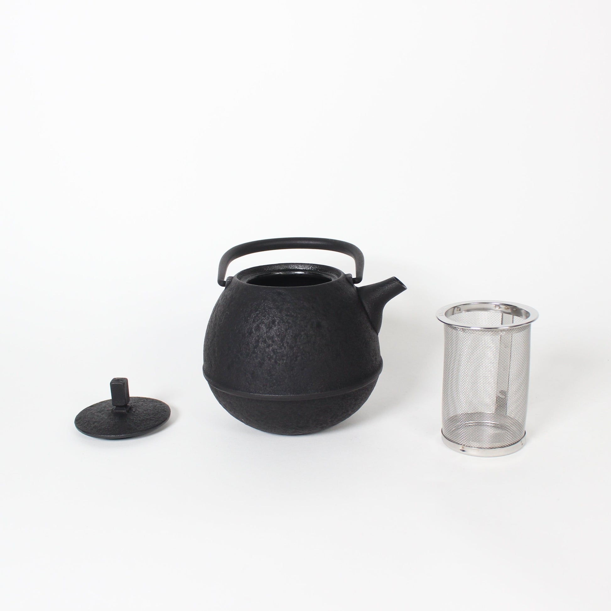 Japanese Nambu Tekki &quot;Egg&quot; Kyusu Tea Pot, Small