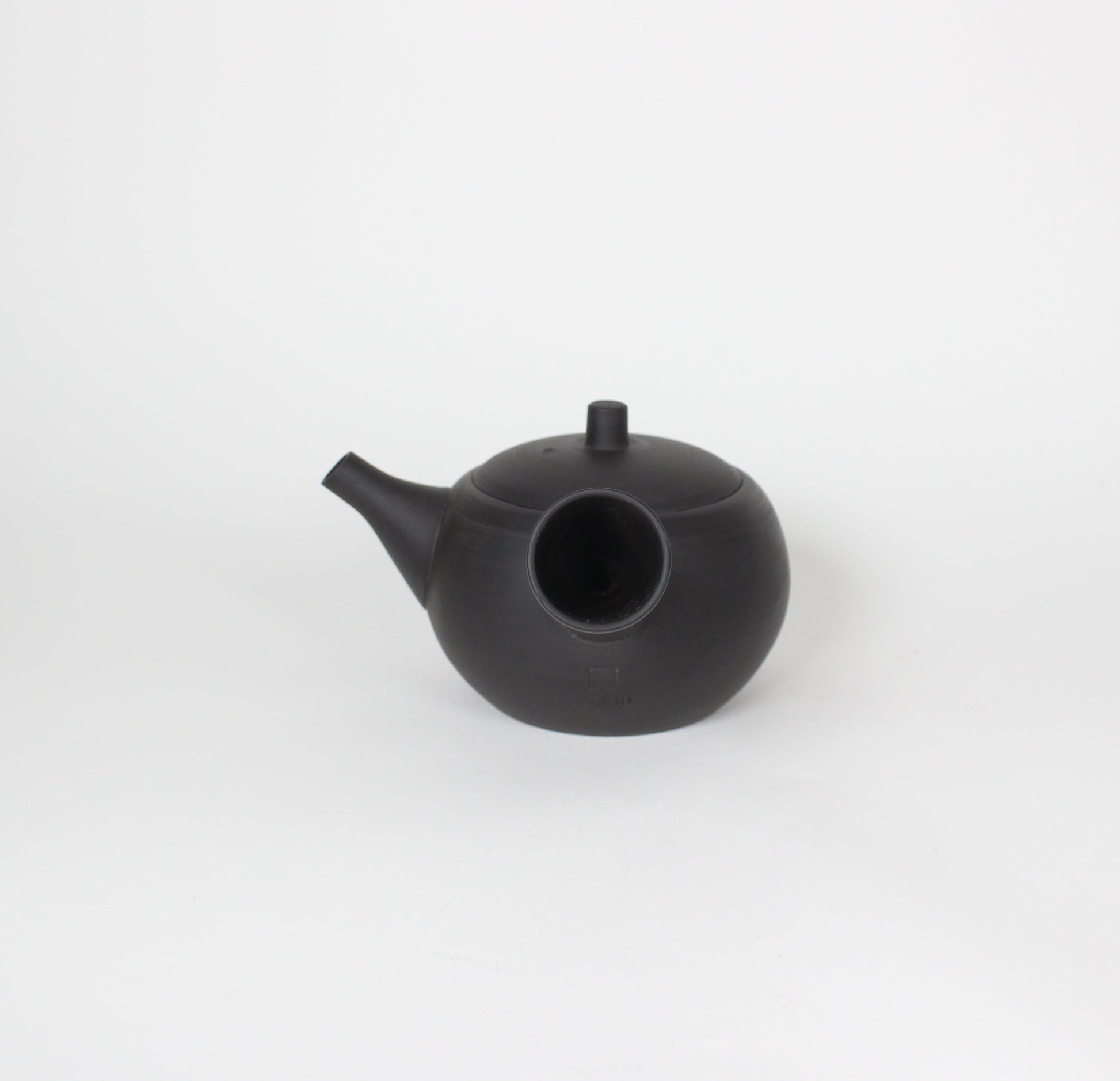 Japanese Tokoname Ceramic Kyusu Tea Pot, Unglazed Iron Black