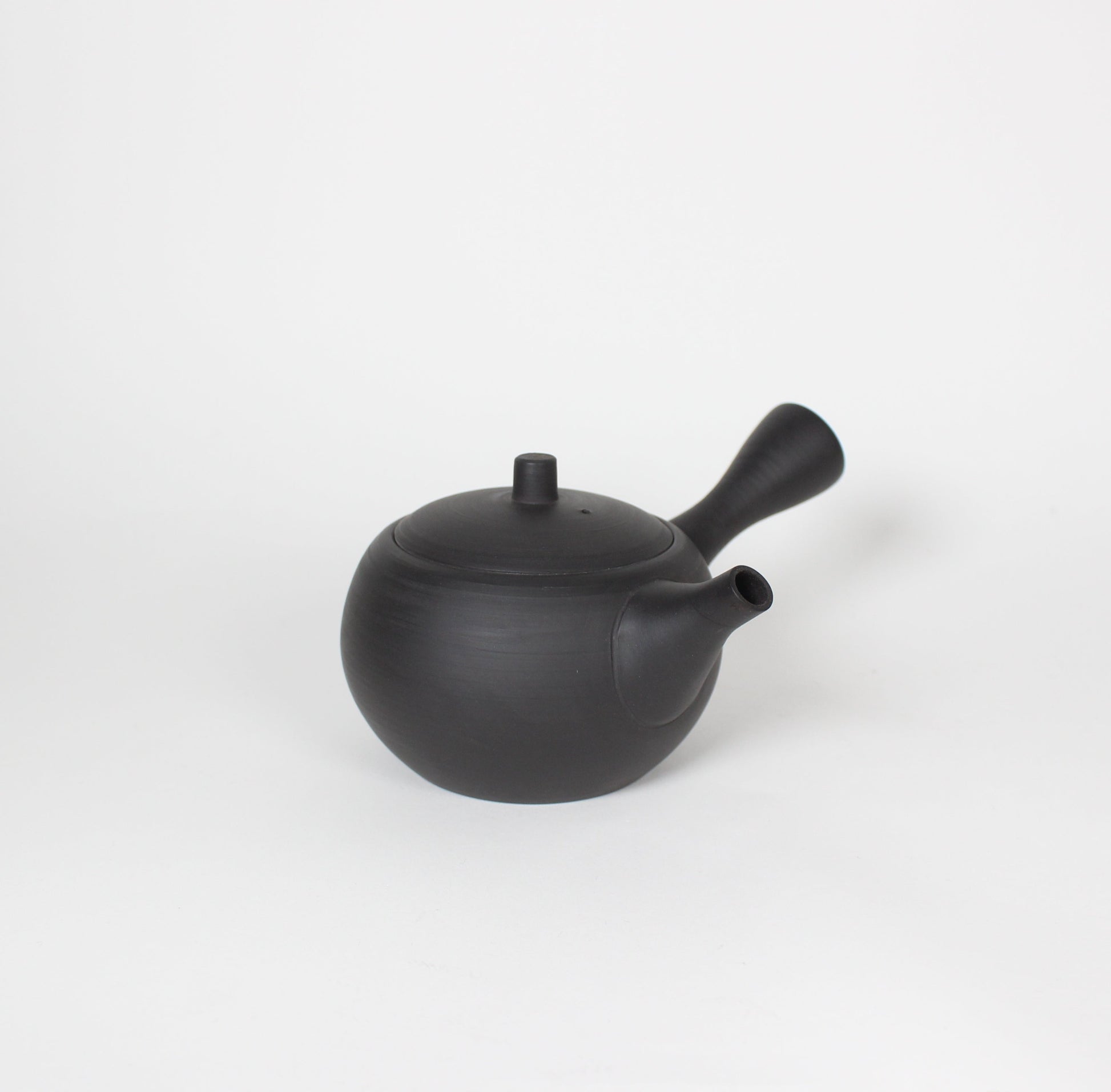 Japanese Tokoname Ceramic Kyusu Tea Pot, Unglazed Iron Black