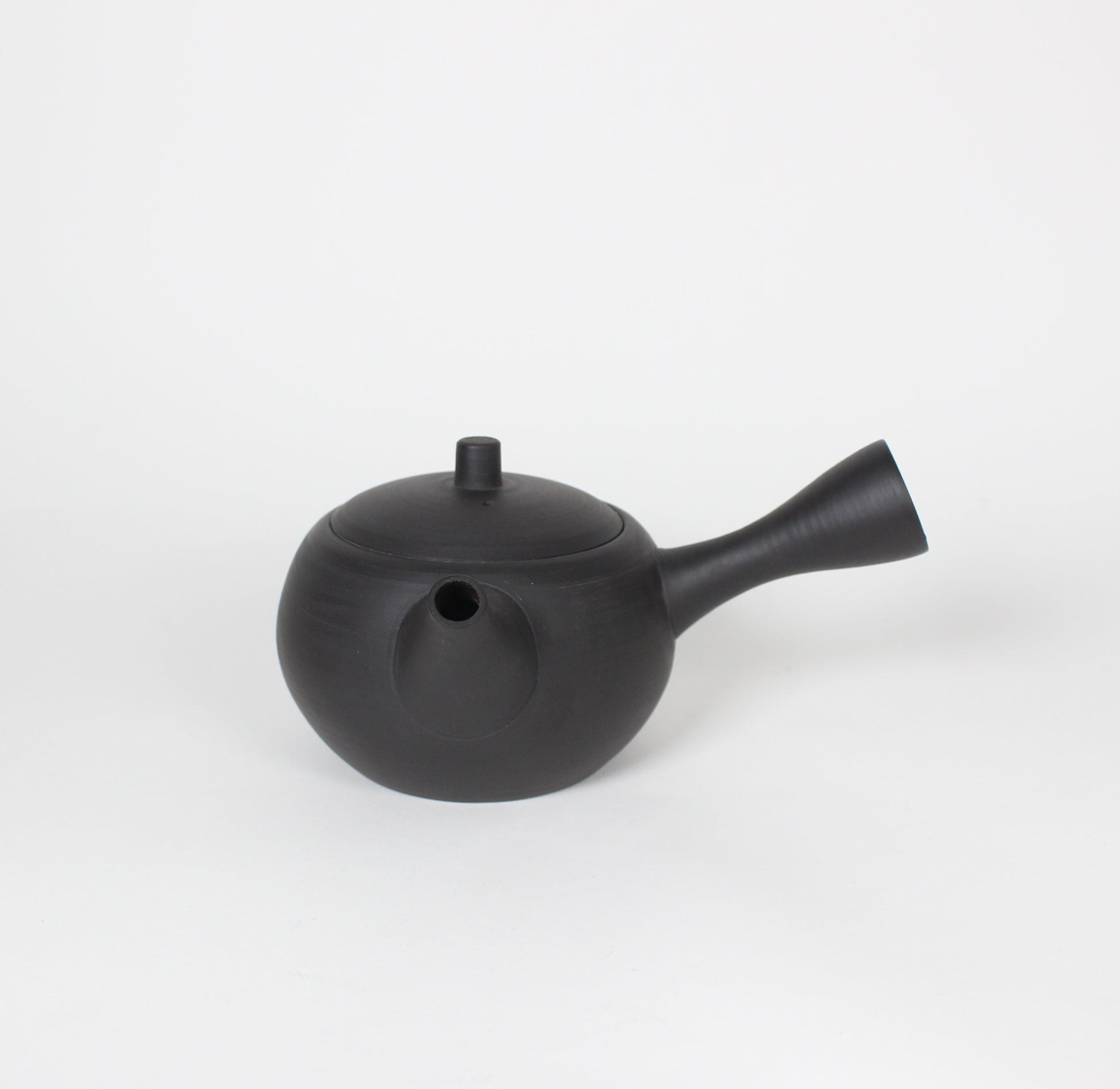 Japanese Tokoname Ceramic Kyusu Tea Pot, Unglazed Iron Black
