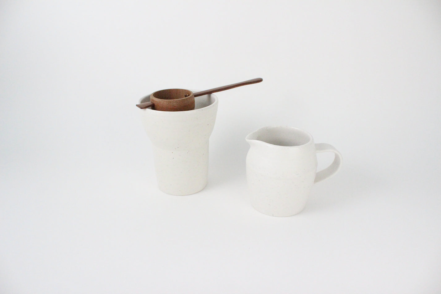 (KR) Seashell tall cup in soft cream