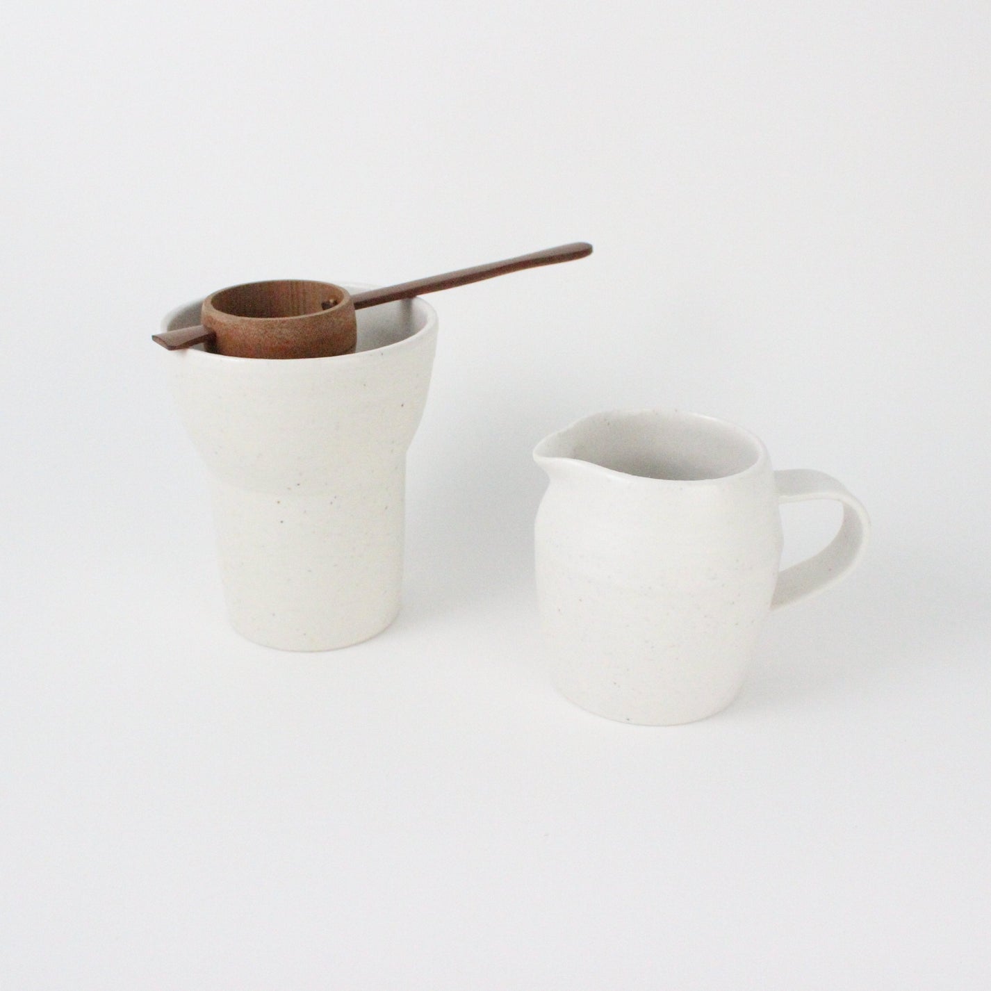 (KR) Seashell jug in soft cream