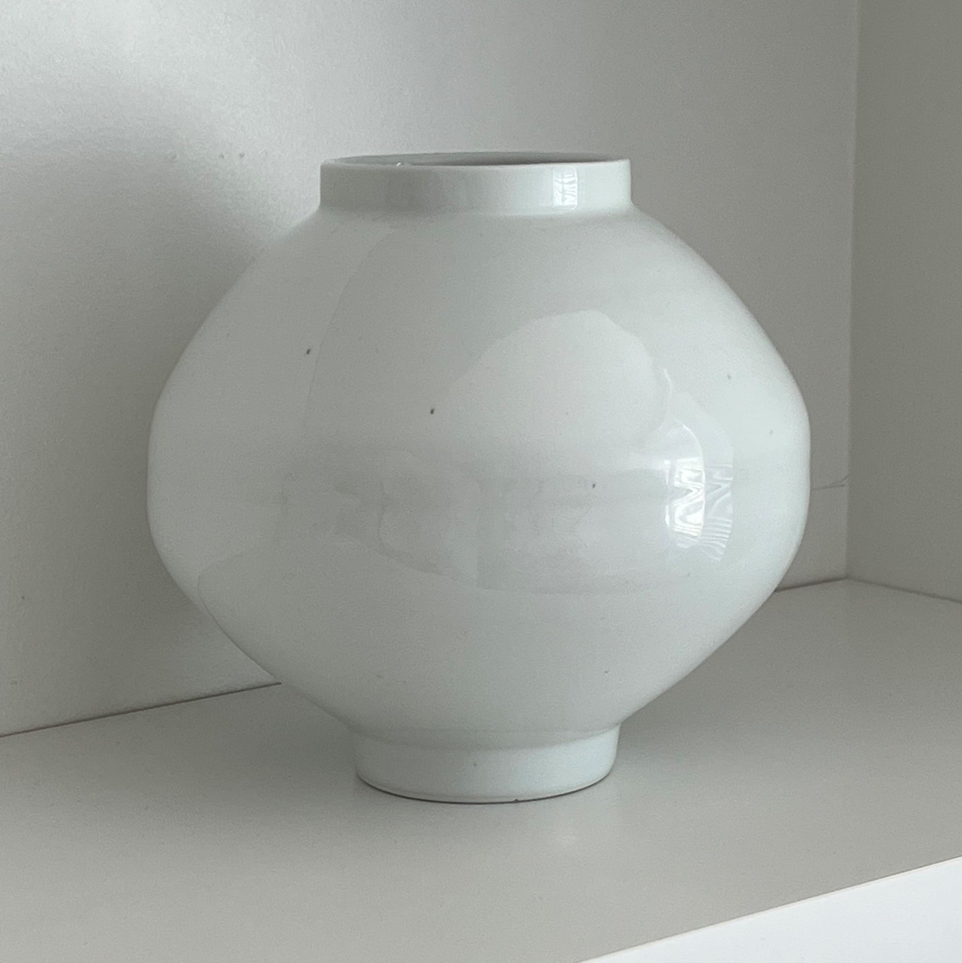 Korean Baekja Porcelain Dalhangari Moon Jar
